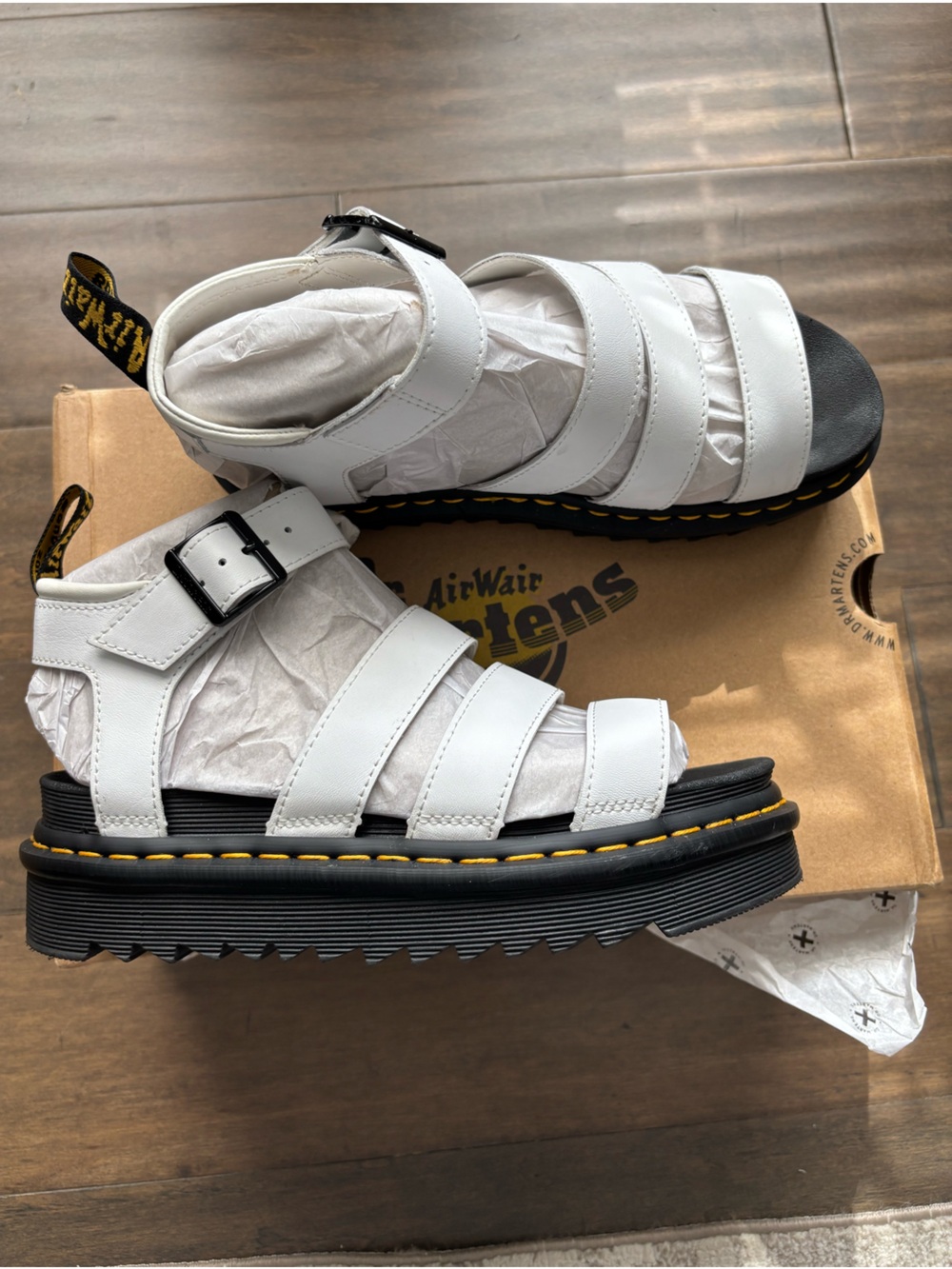 NIB Dr. Martens Blaire Hydro Leather Gladiator Sandals - White -US7, UK5, EU38